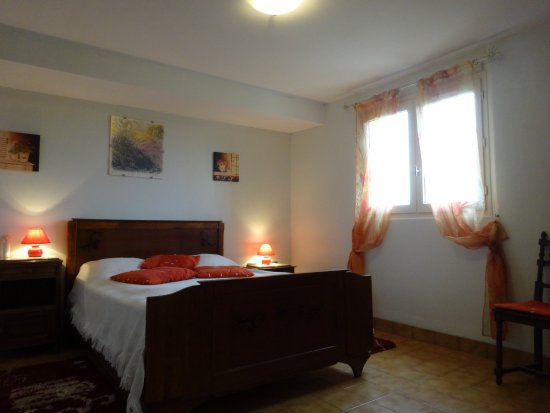 Chambre N&deg;1 Les M&eacute;sanges Leycuras